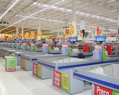 A procura excessiva de produtos nos supermercados poderá criar problemas de abastecimento e distribuição?