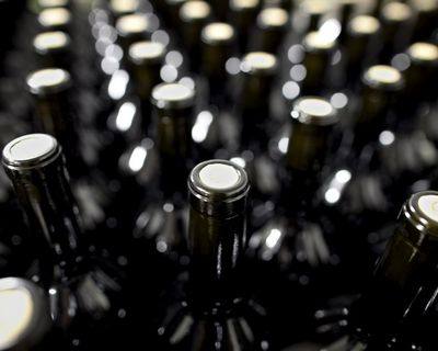 ASAE apreende 39.000 garrafas que continham fragmentos de vidro