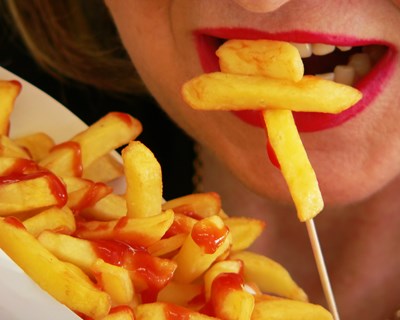 Portugueses com maus hábitos alimentares revelam mais sintomas depressivos