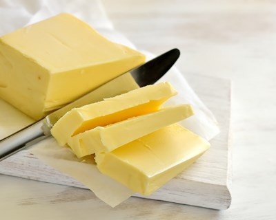 Produtores nacionais de leite ganham com a crise da manteiga na Europa