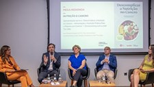 Livro sobre nutrição em contexto oncológico