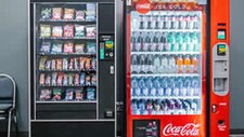 Máquinas de venda automática em escolas com pouca oferta saudável